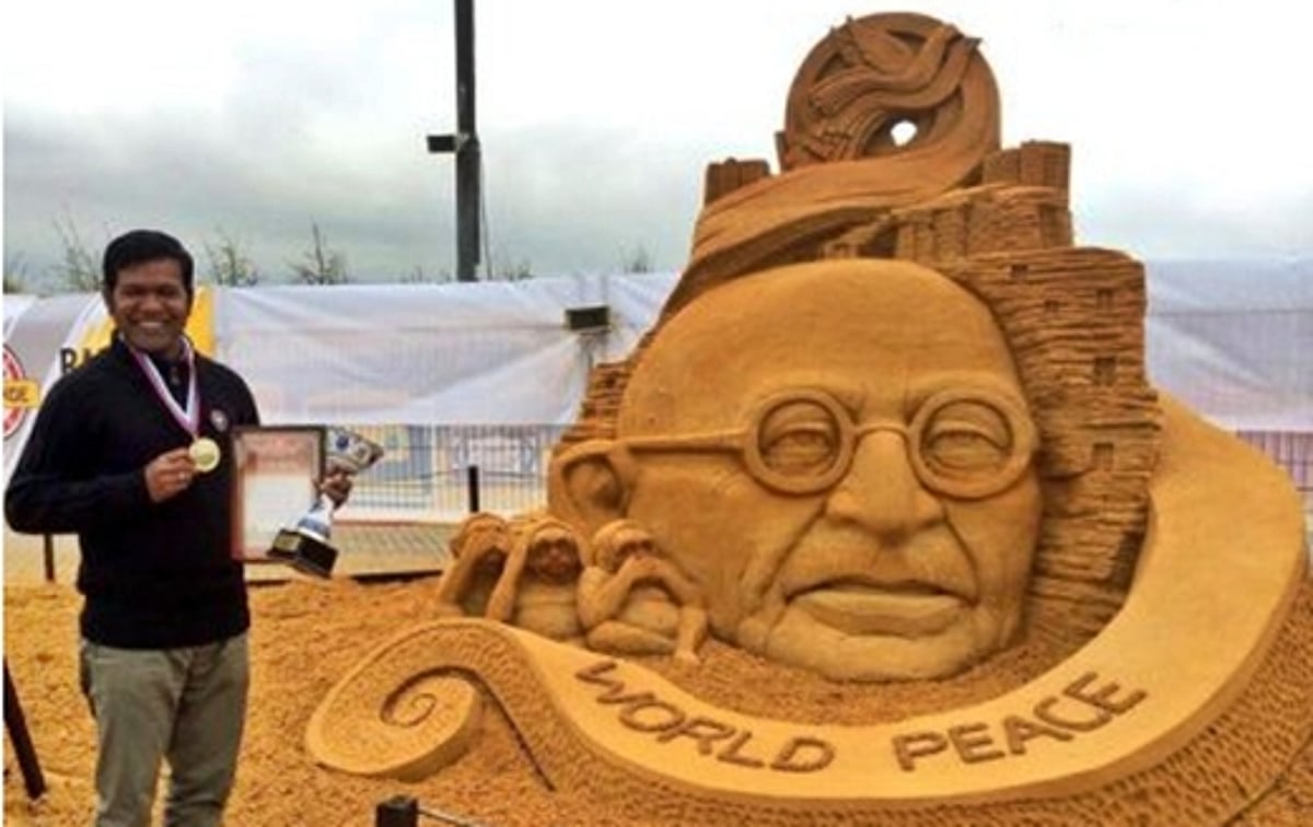 மாஸ்கோ மணல் சிற்ப போட்டி: தங்கப் பதக்கத்தை வென்றுள்ளார் சுதர்சன் பட்நாயக்